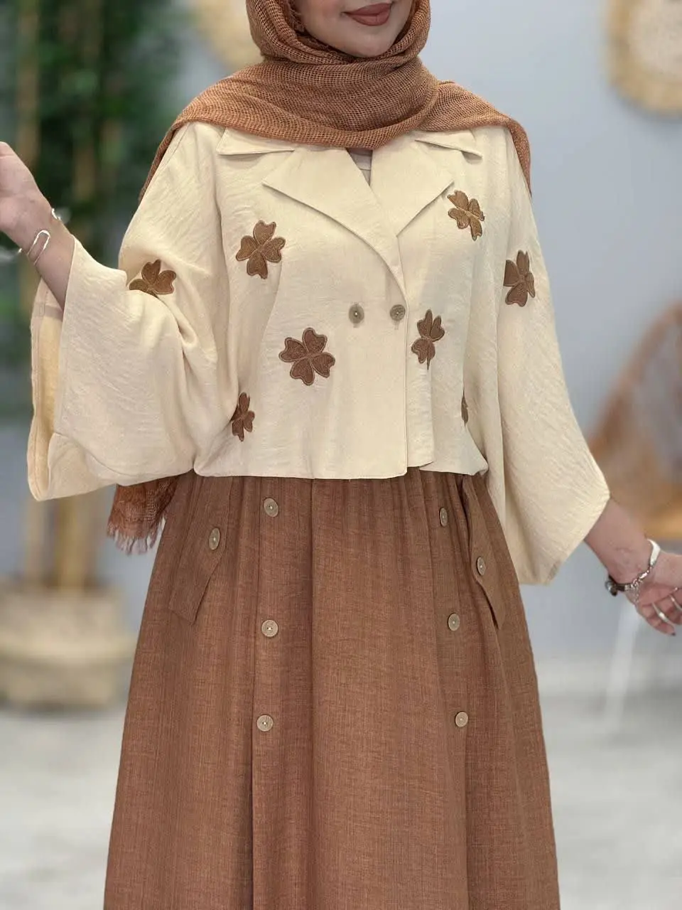 3406-شومیز و دامن گلدوزی